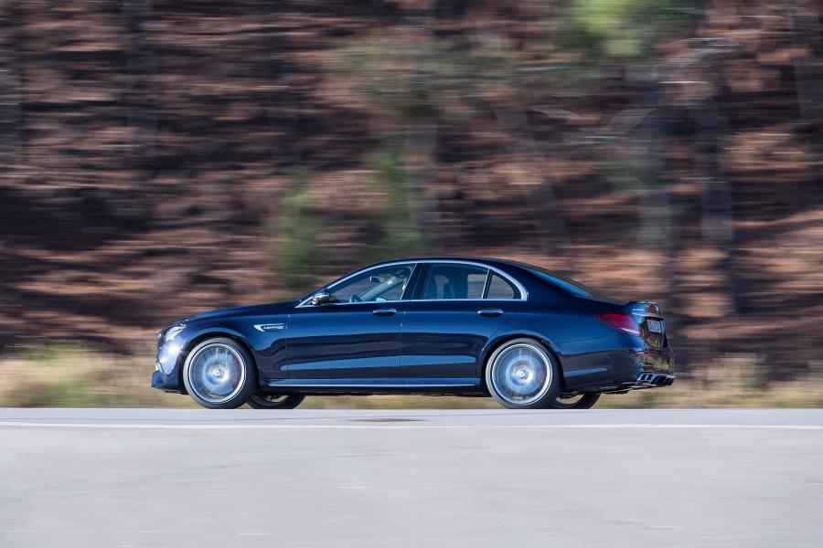  Mercedes-AMG E63 S 4Matic 2017 года  (WW) (фото 51 из 52)